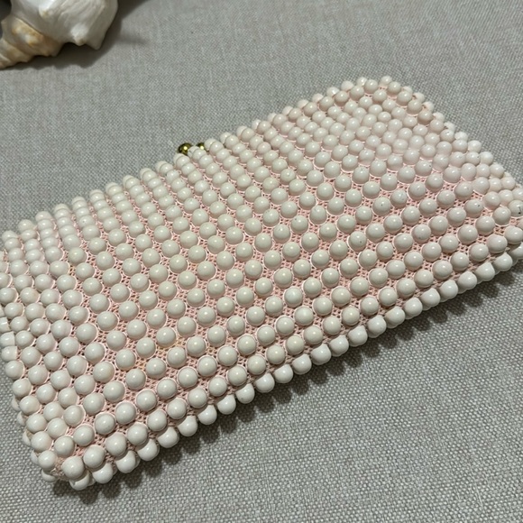 Vintage Candy Dot Clutch-White-Gold Toned Metal Trim-9x5-Kiss Lock Closure - Picture 14 of 16